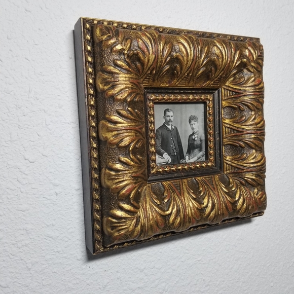 Vtg Victorian Style High Raised Ornate Pic Frame With Couple Photo Made In Spain - Picture 8 of 14